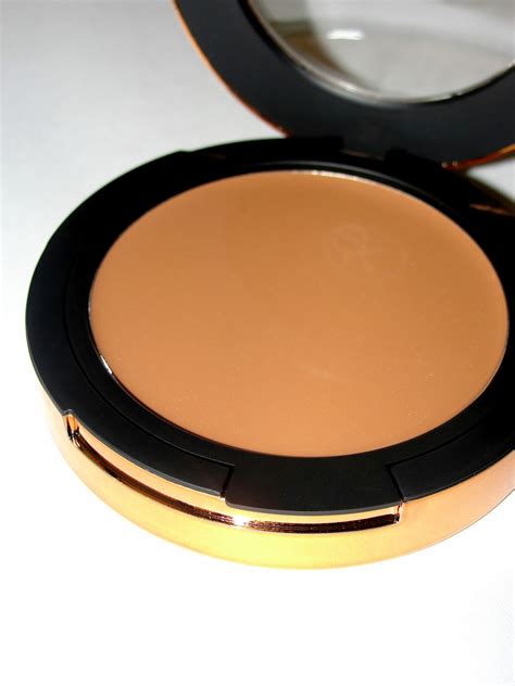 chanel bronze universal dupe|how to use chanel bronzer.